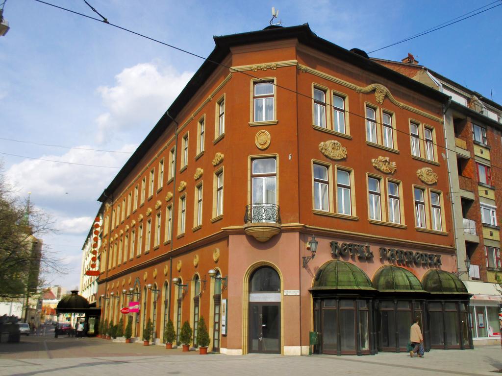 Pannonia Hotel Miskolc, Мішкольц, фотографії турів