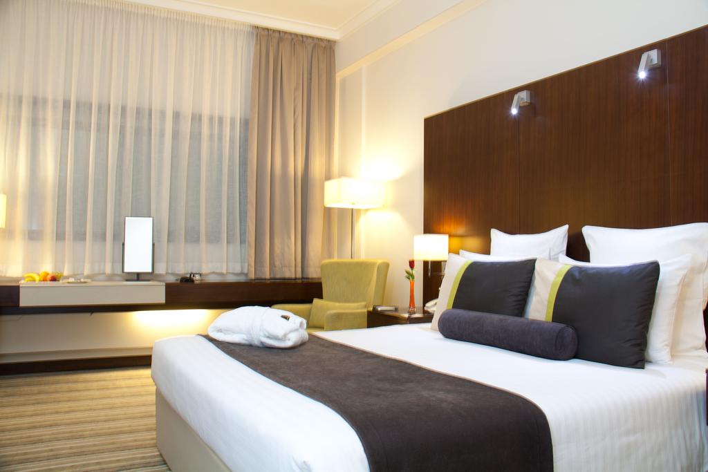 Горящие туры в отель Avari Hotel Дубай (город)
