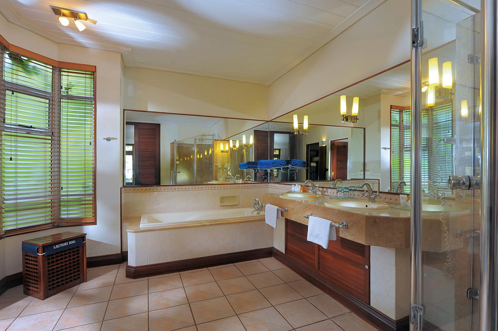 Відпочинок в готелі Paradis Beachcomber Hotel & Golf Club Маврикій Маврикій