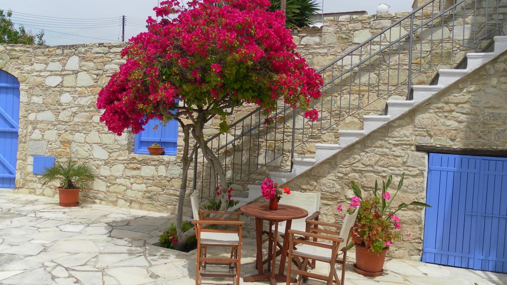 Отдых в отеле Traditional Village Houses Ларнака Кипр