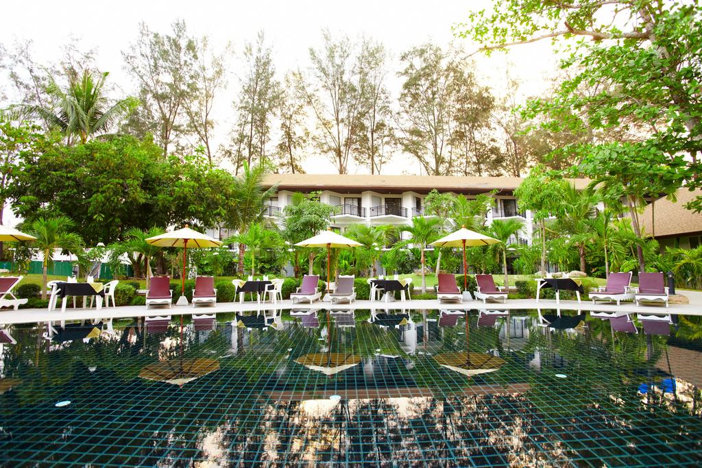 Nai Yang Beach Resort, Phuket ceny