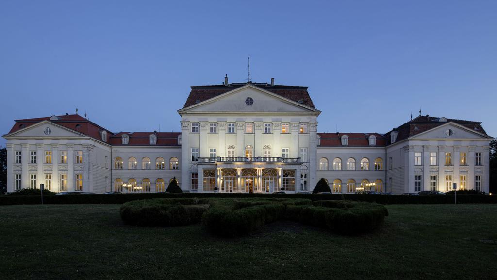 Austria Trend Hotel Schloss Wilhelminenberg, Відень