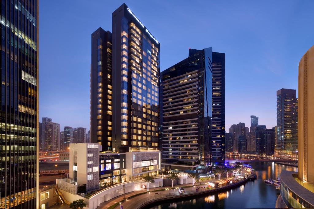 Hotel, Dubai (beach hotels), United Arab Emirates, Crowne Plaza Dubai Marina