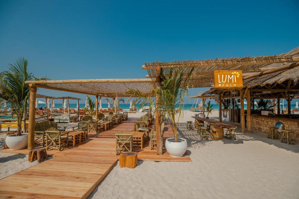 Umm Al Quwain Beach Hotel, 4, фотографии