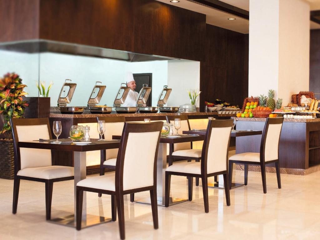 Отдых в отеле Mövenpick Hotel Apartments Al Mamzar Dubai