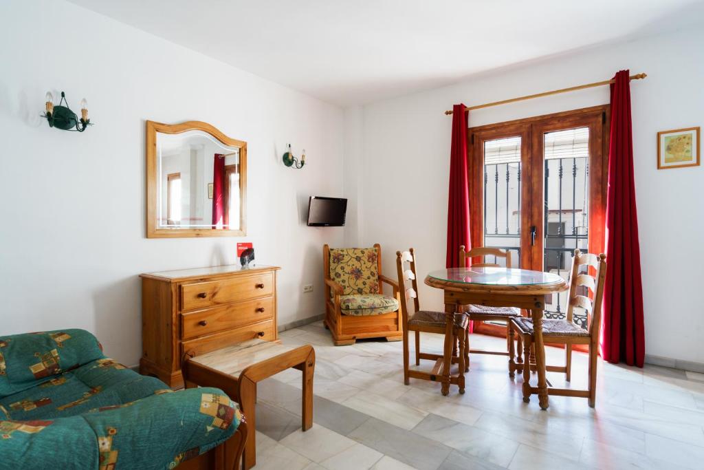 Oyo Apartamentos Pepe Mesa, фотографии