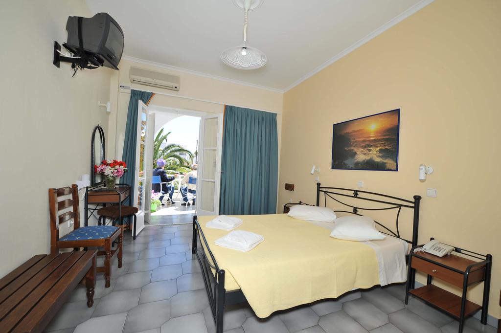 Отдых в отеле Albatros Hotel Santorini