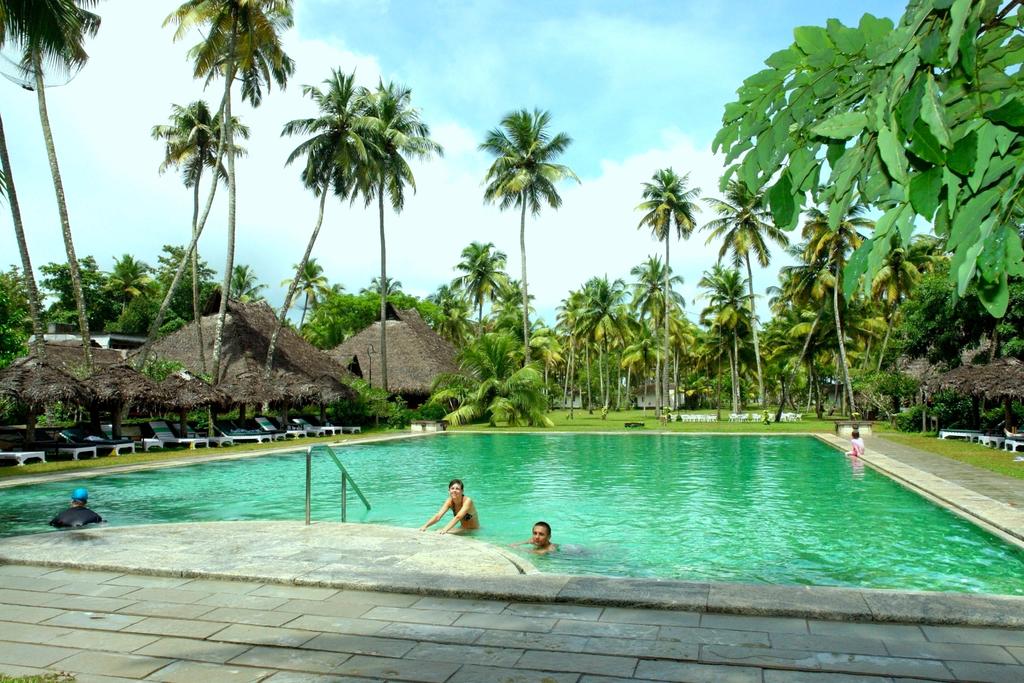 Цены в отеле Marari Beach Resort