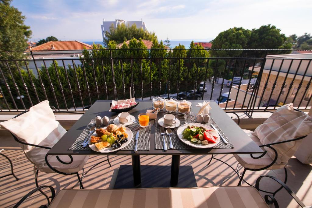 Туры в отель Neikos Mediterraneo Luxury Suites Кассандра Греция