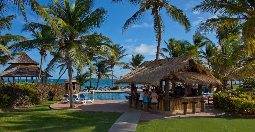 Отзывы туристов Coconut Bay Beach Resort & Spa