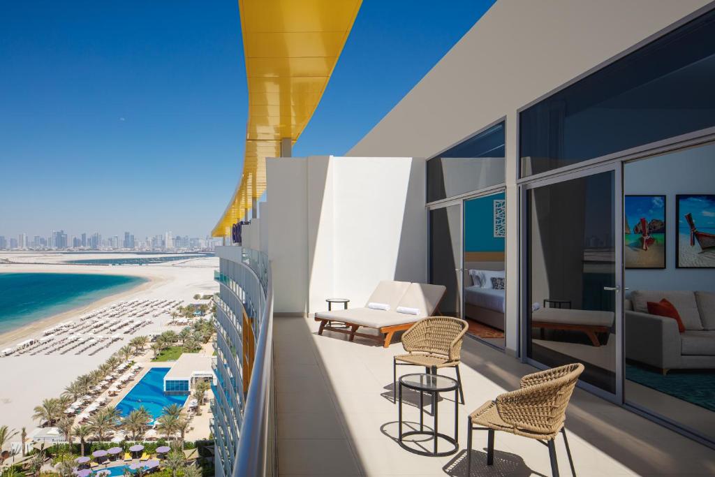 Горящие туры в отель Centara Mirage Beach Resort Dubai