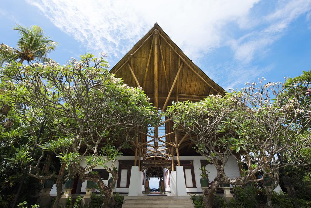 Отдых в отеле Lotus Bungalow Бали (курорт)