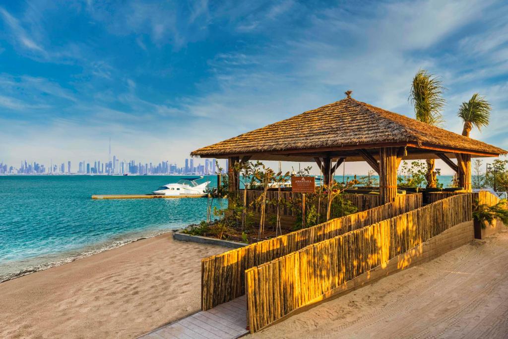 Anantara World Island Dubai Resort цена