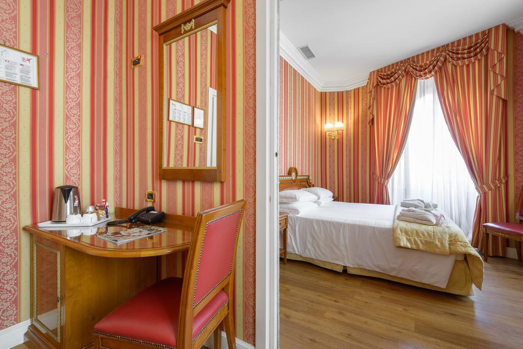 Відпочинок в готелі Gambrinus Hotel Рим