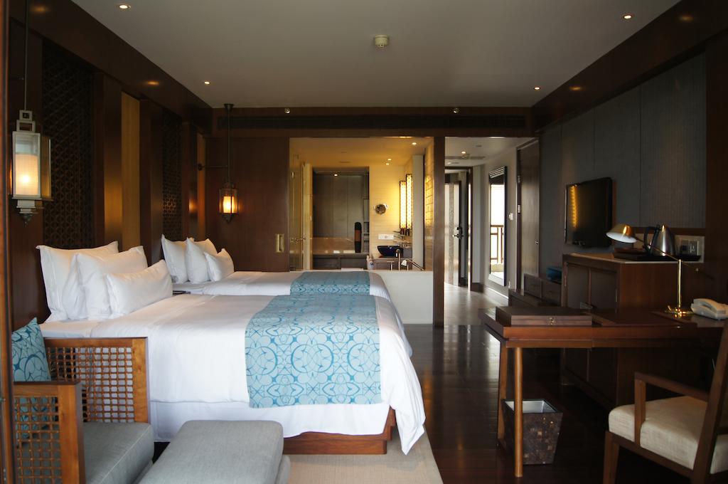 Відпочинок в готелі Anantara Sanya Resort & Spa Сяодунхай