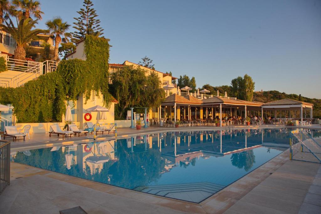 Ціни в готелі Rethymno Mare Hotel & Water Park