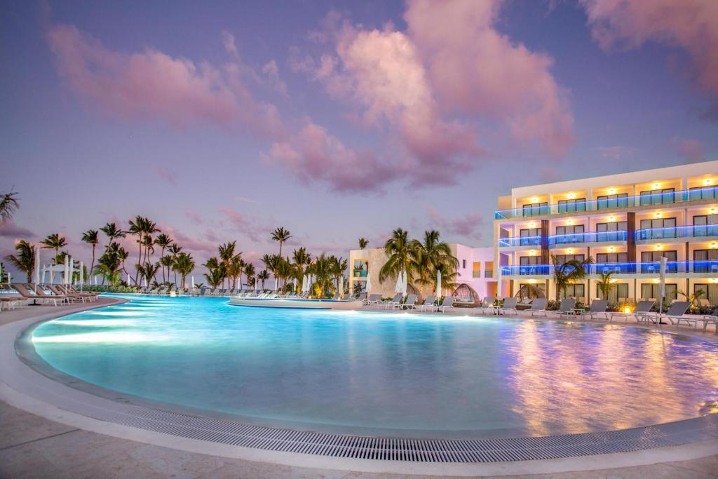Odpoczynek w hotelu Serenade Punta Cana Beach Spa & Casino Punta Cana