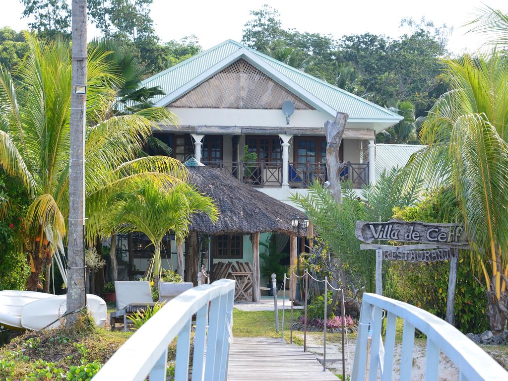 Отдых в отеле Villa De Cerf Серф (остров) Сейшелы