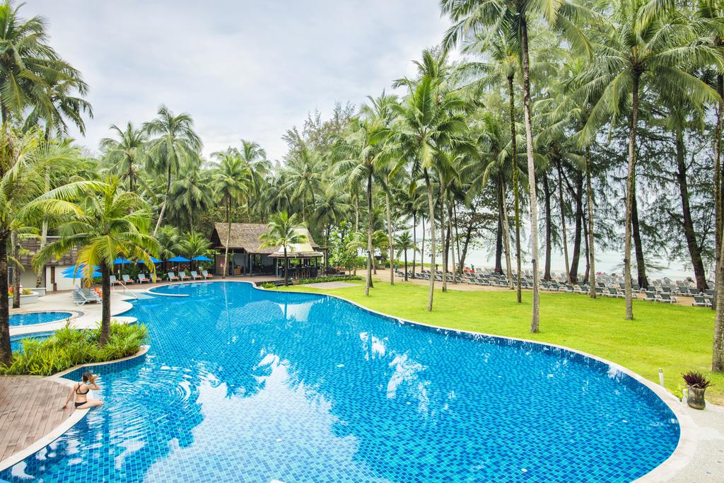 Горящие туры в отель Outrigger Khao Lak Beach Resort (ex. Manathai Khao Lak)