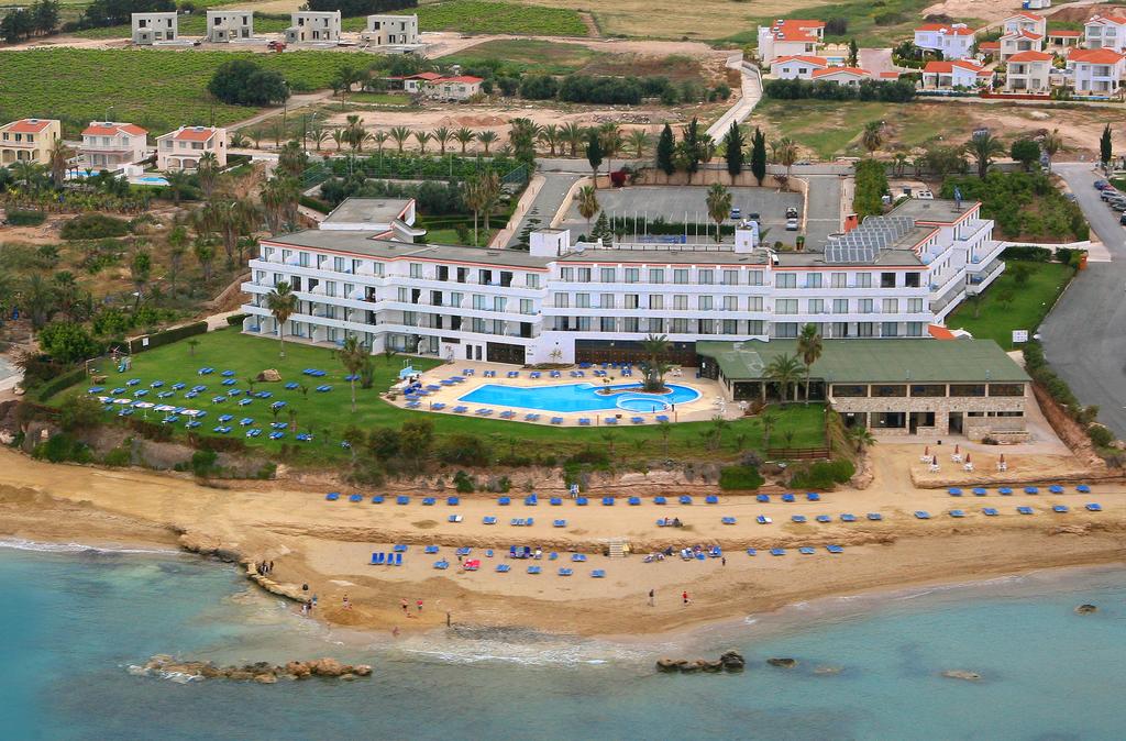 Reviews of tourists Corallia Beach Hotel Apartments
