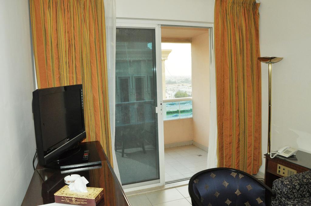 Ramee Guestline Hotel Apartments 2, Дубай (город), фотографии туров