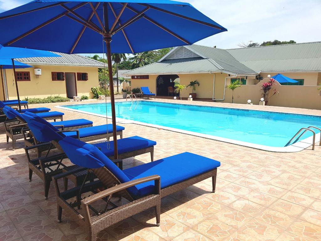 Відпочинок в готелі Britannia Hotel Праслен (острів) Сейшелы