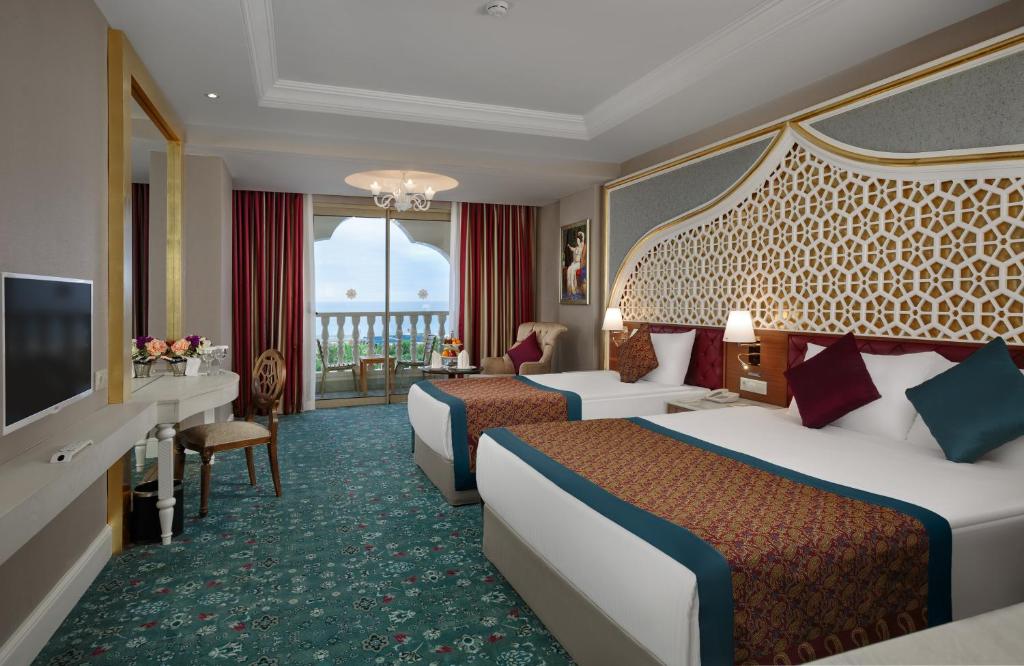 Горящие туры в отель Royal Taj Mahal Сиде Турция