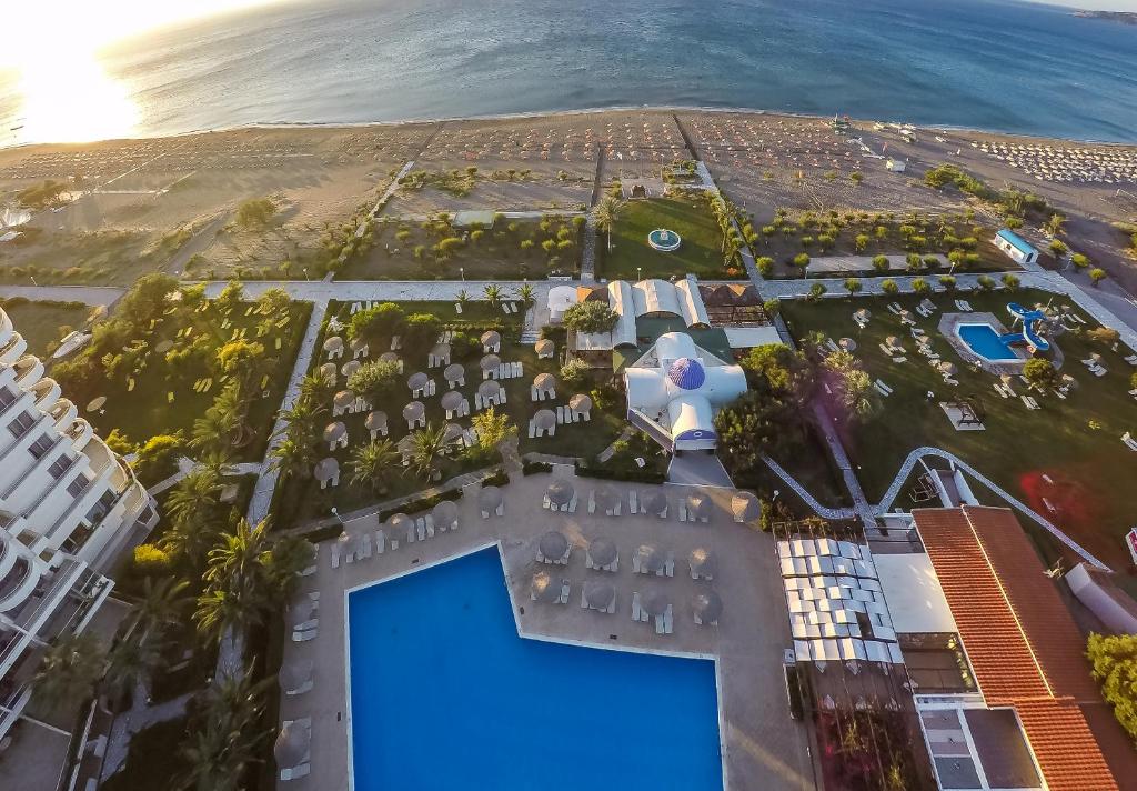 Отель, Pegasos Beach & Deluxe Resort