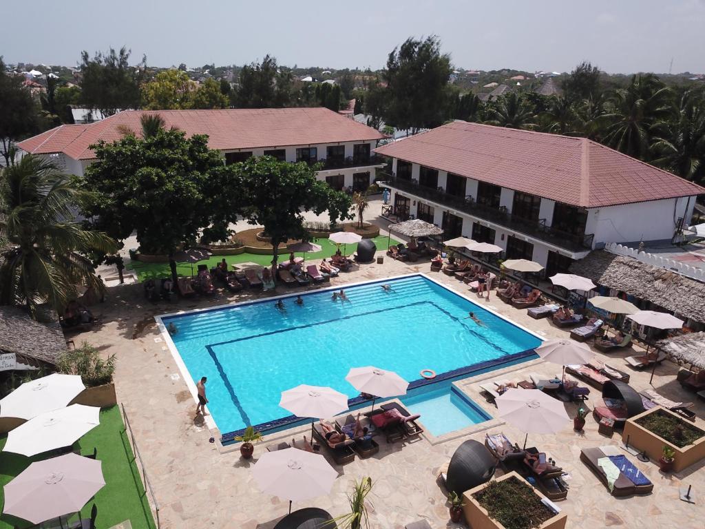 Отель, Amaan Bungalow Beach Hotel