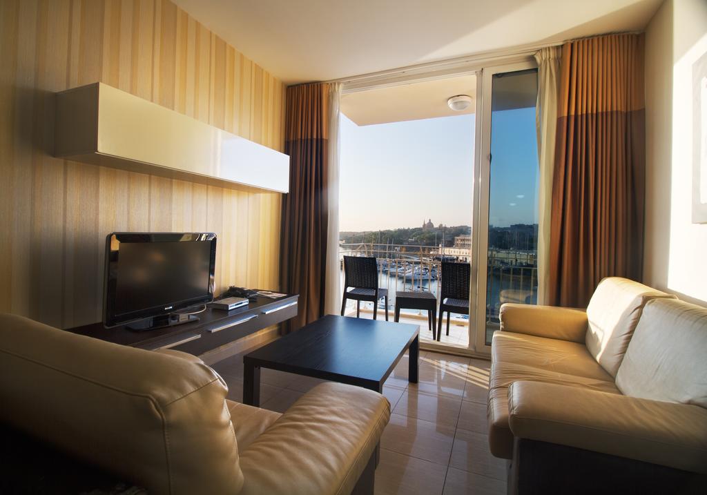 Blubay Hotel & Apartments, Мальта, Гзира, туры, фото и отзывы