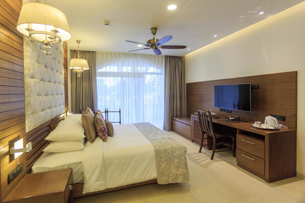 Hot tours in Hotel Acron Waterfront Resort Baga India
