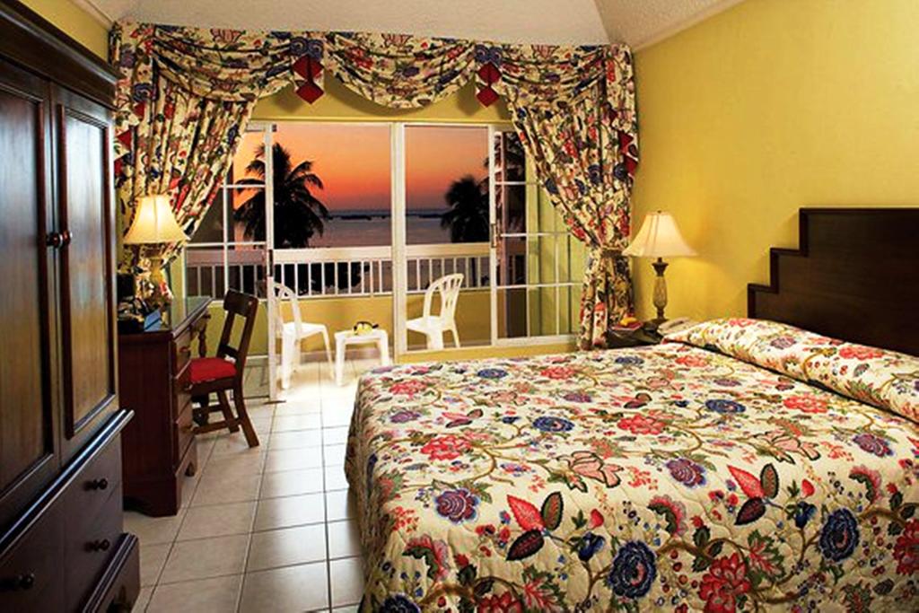 Rooms On The Beach Ocho Rios цена