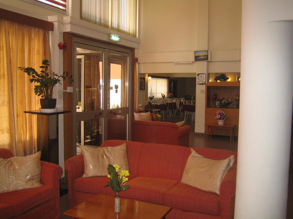 Горящие туры в отель Onisillios Hotel Ларнака