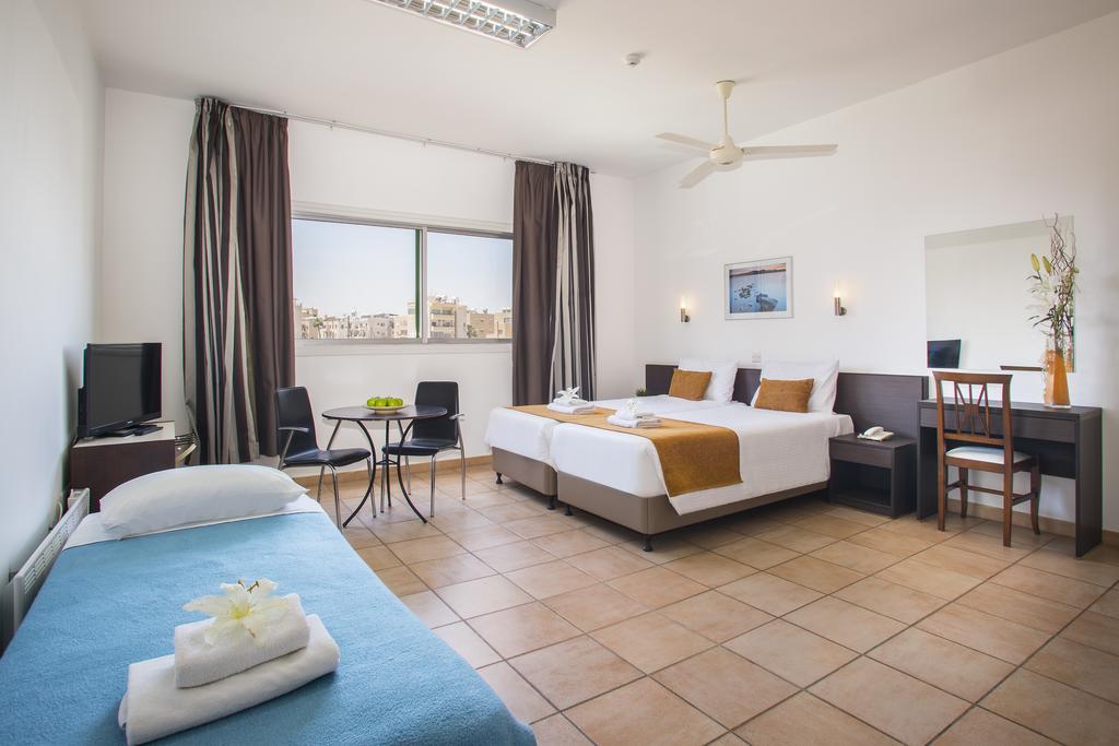 Costantiana Beach Hotel Apartments, Кипр