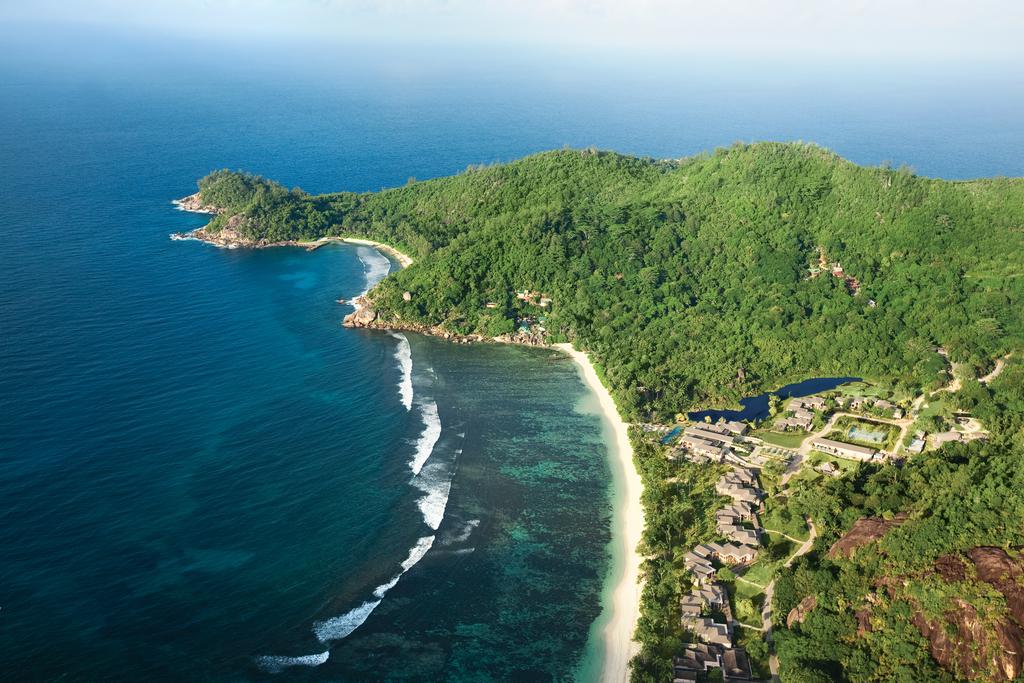 Відпочинок в готелі Kempinski Seychelles Resort