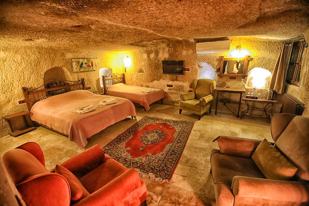 Туры в отель The Dorm Cave