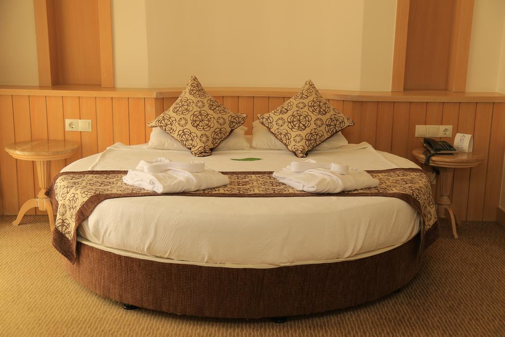Горящие туры в отель Saphir Resort & Spa Аланья