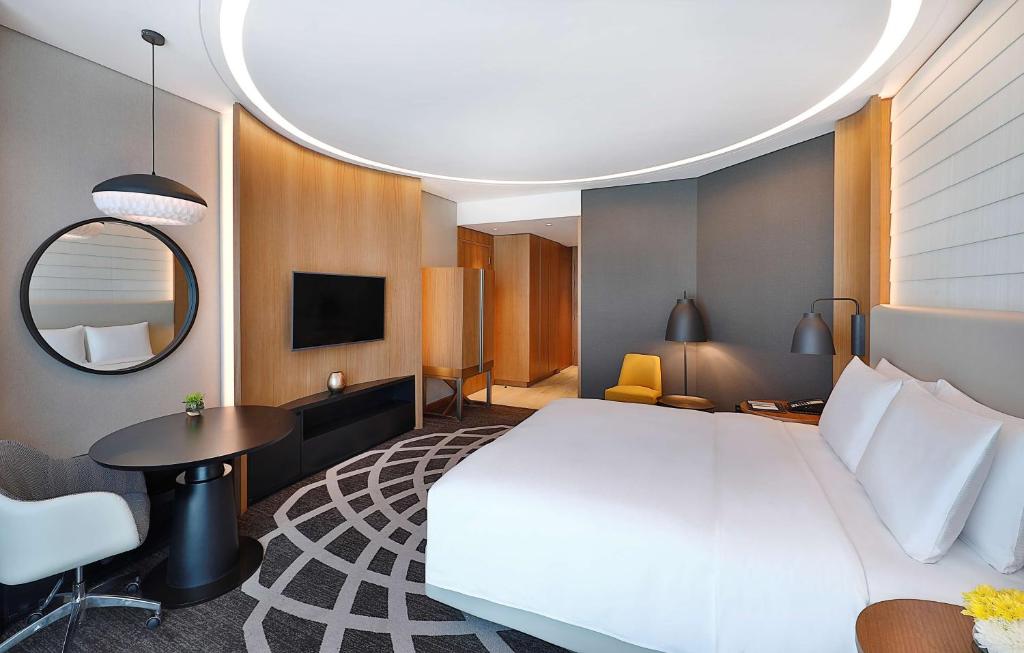Горящие туры в отель Doubletree By Hilton Dubai Business Bay