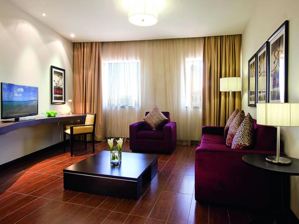 Mövenpick Hotel Apartments Al Mamzar Dubai ціна