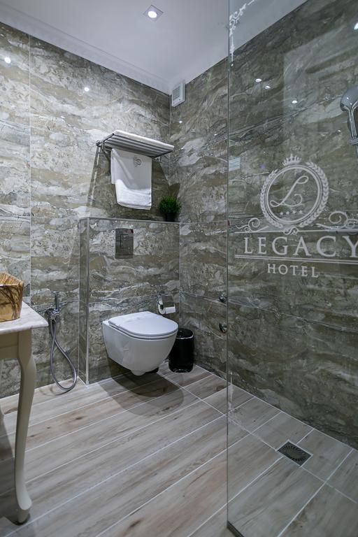 Legacy Hotel, Корча
