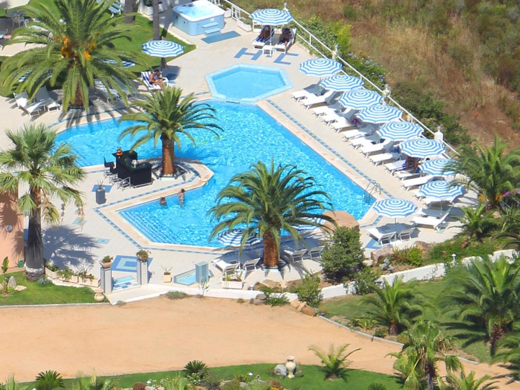 Hotel Corsica цена