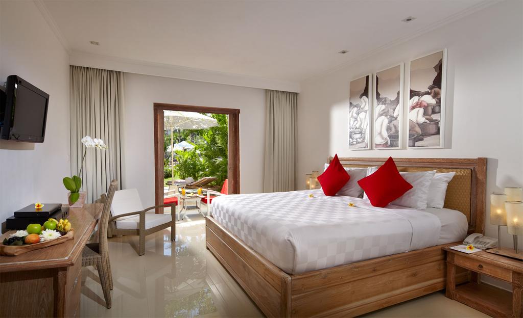 Ціни в готелі The Breezes Bali Resort And Spa  