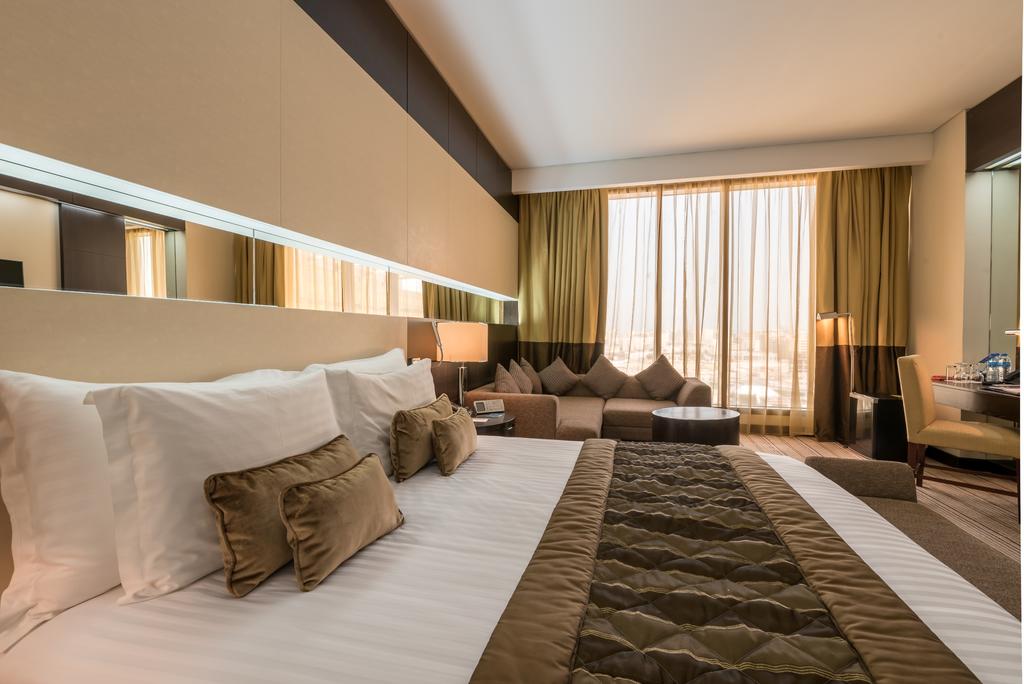 Hotel reviews, Radisson Blu Hotel Doha