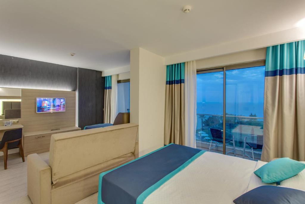 Oferty hotelowe last minute Club Hotel Falcon Antalya