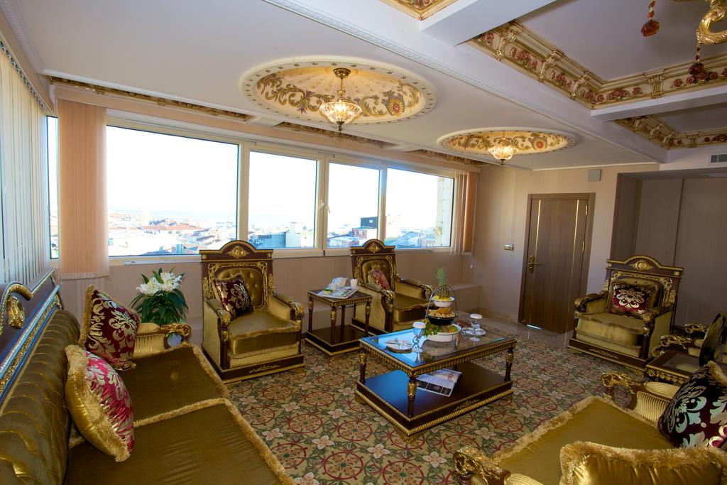 Ціни в готелі Marmaray Hotel