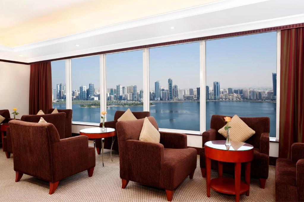 Corniche Hotel Sharjah (ex. Hilton Sharjah), фото