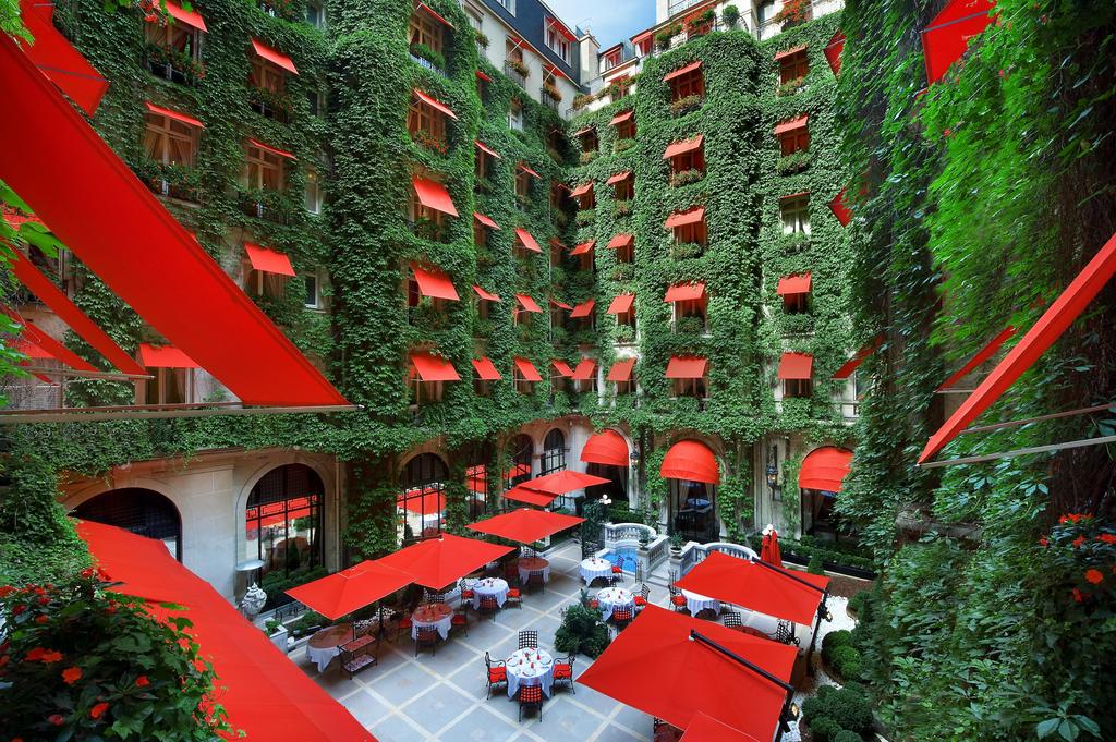 Hotel Plaza Athenee Paris, Francja