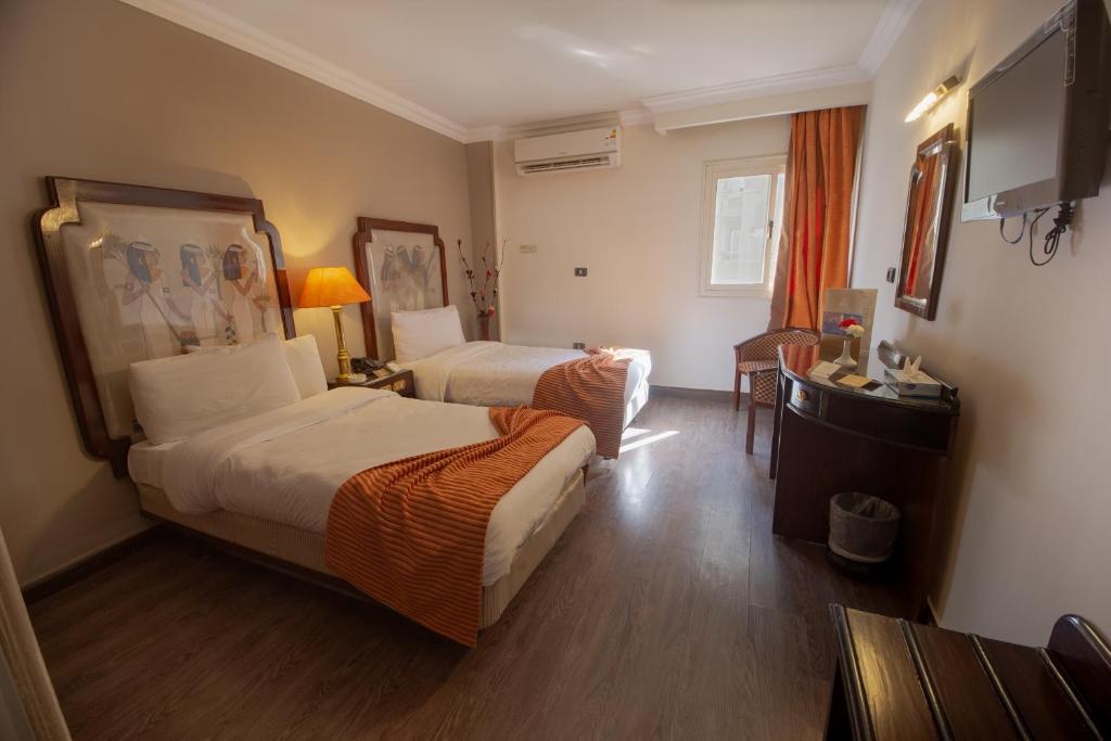 Zayed Hotel zdjęcia i recenzje