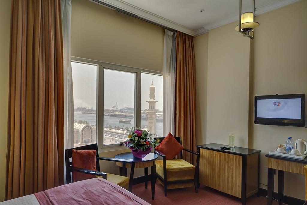 Отзывы об отеле Rayan Hotel Corniche