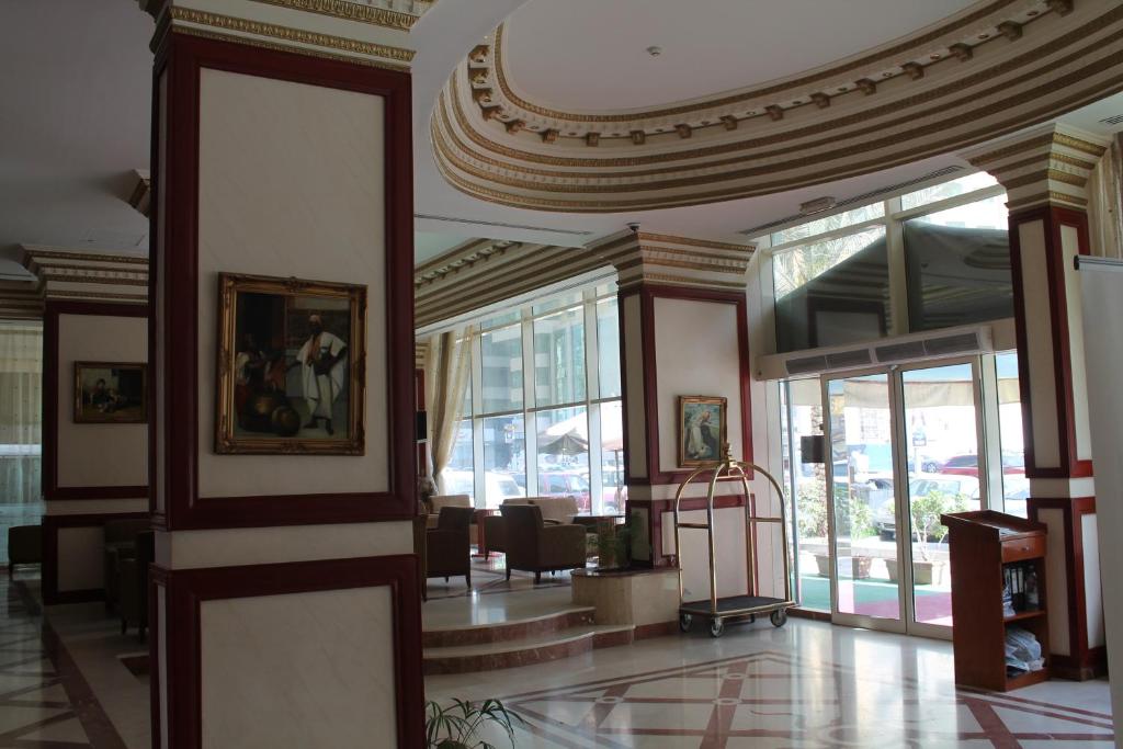 Відпочинок в готелі Emirates Palace Hotel Suites
